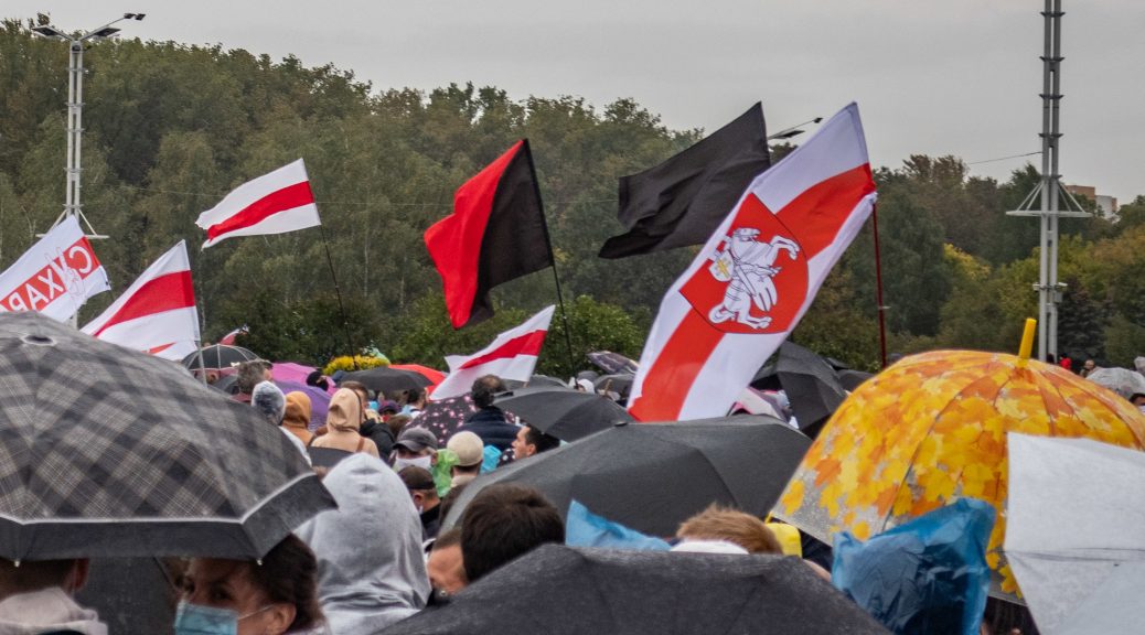 Protest flags in Minsk on September 27, 2020 including black and black & red flags