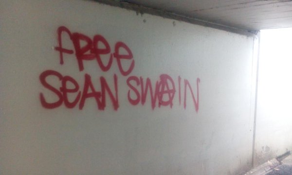 "Free Sean Swain" graffiti