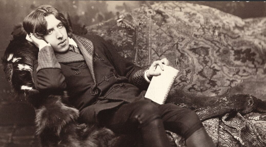 Oscar Wilde reclining